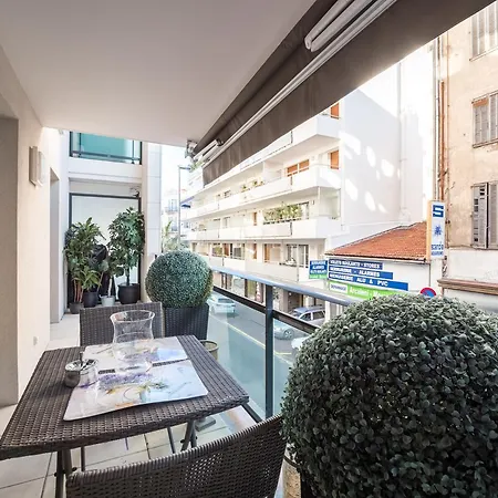 Le Cerf Luxe 100m Croisette